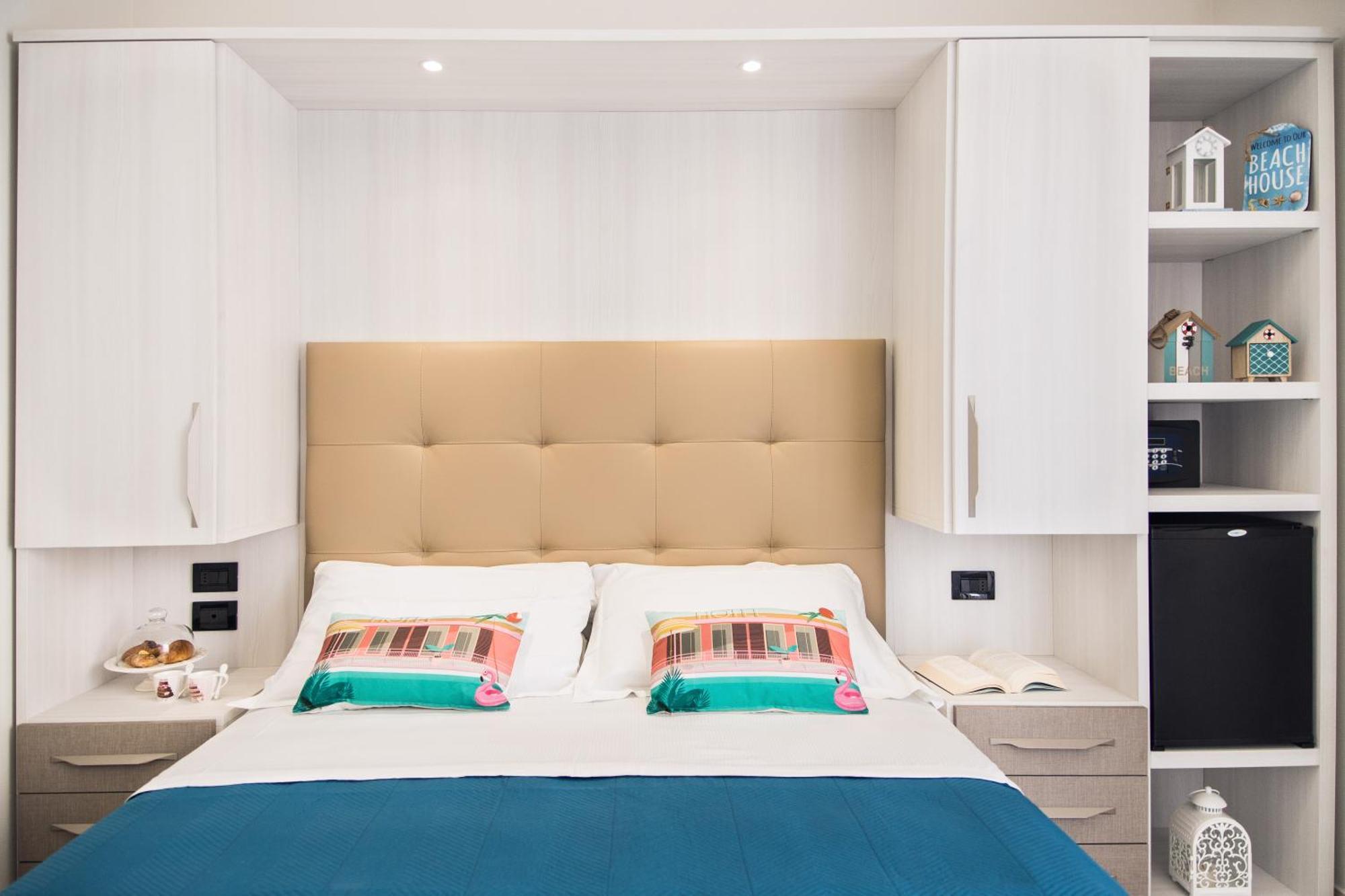 Viva Beach Hotel Rimini Ngoại thất bức ảnh