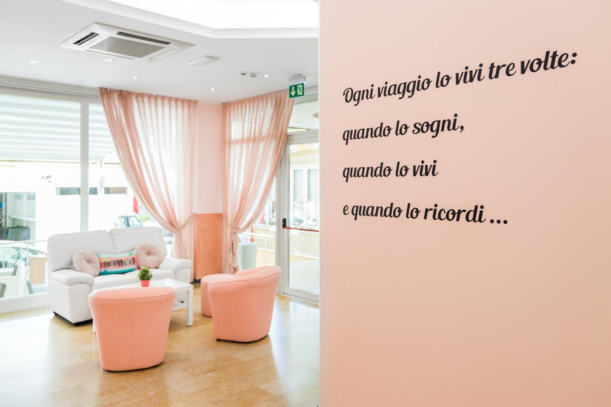 Viva Beach Hotel Rimini Ngoại thất bức ảnh