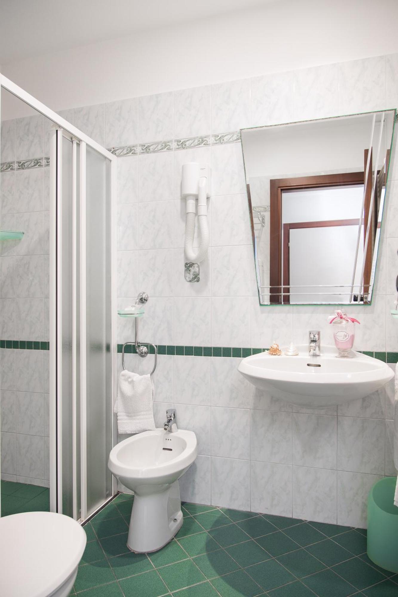 Viva Beach Hotel Rimini Ngoại thất bức ảnh