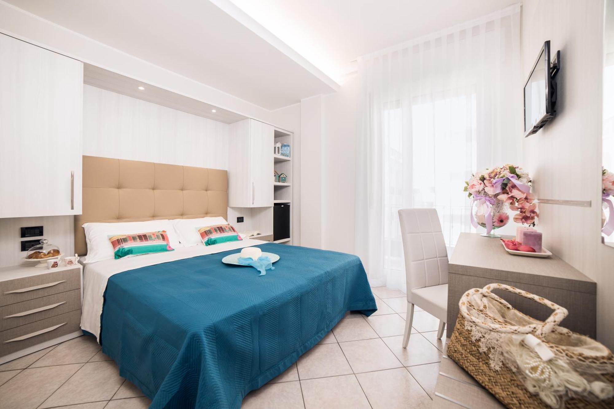 Viva Beach Hotel Rimini Ngoại thất bức ảnh